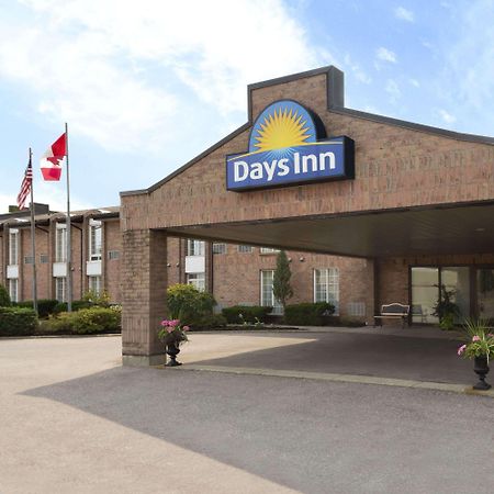 Days Inn By Wyndham Brantford Buitenkant foto