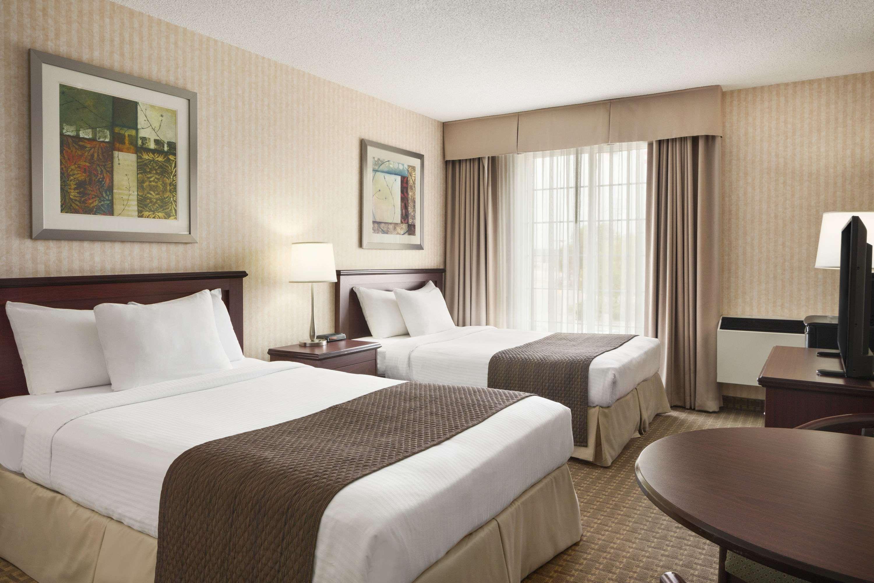Days Inn By Wyndham Brantford Buitenkant foto