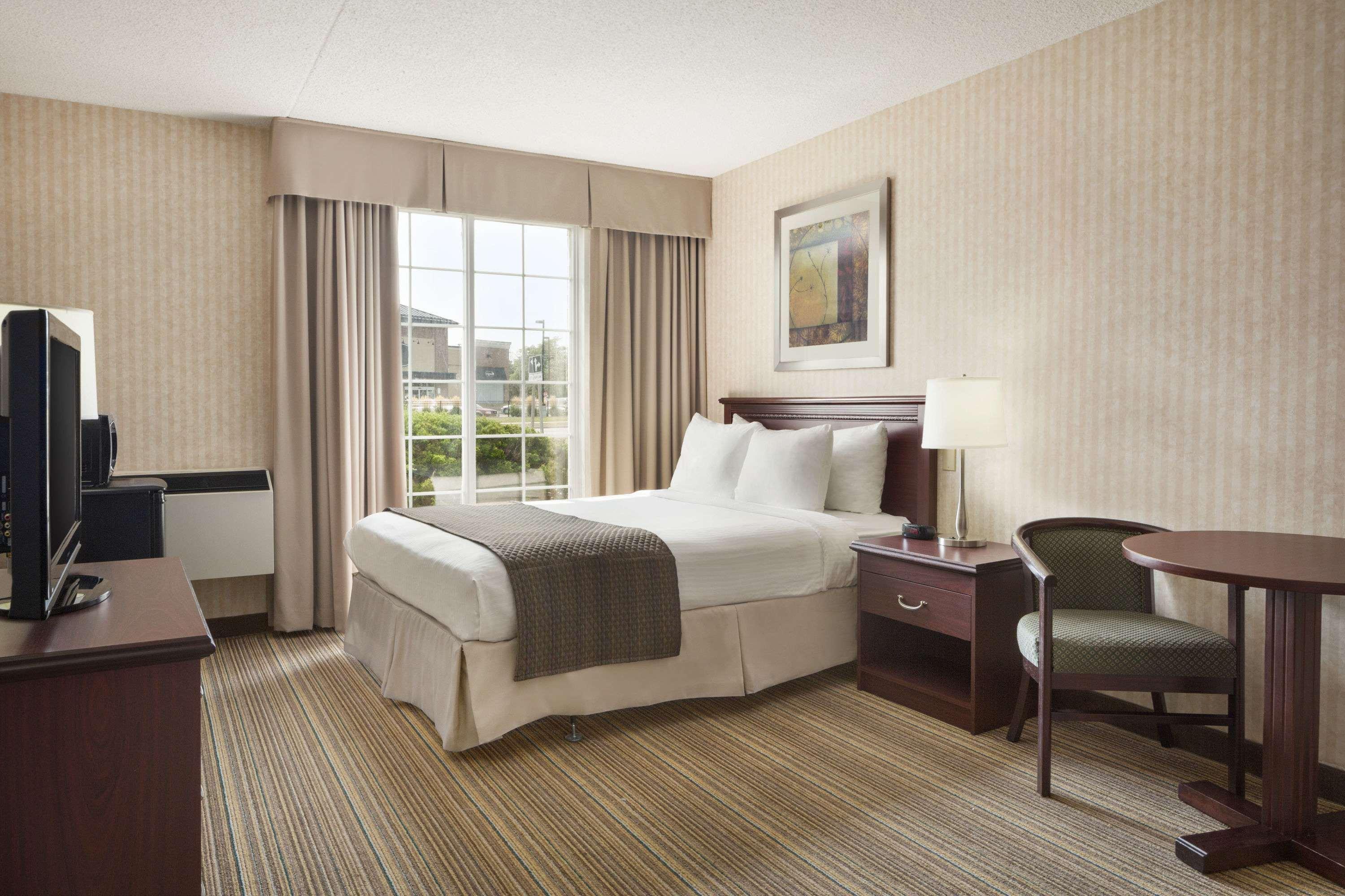 Days Inn By Wyndham Brantford Buitenkant foto