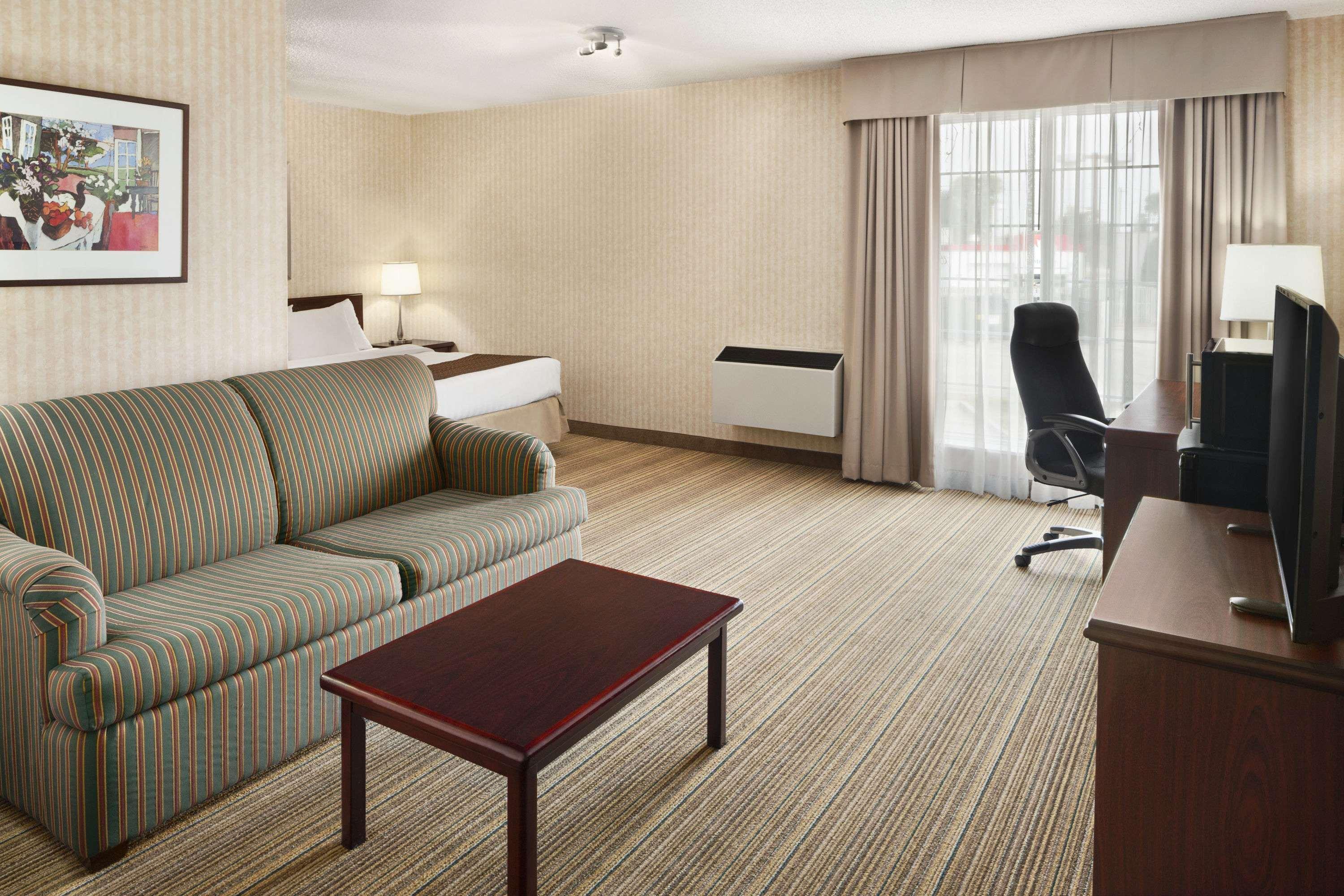 Days Inn By Wyndham Brantford Buitenkant foto