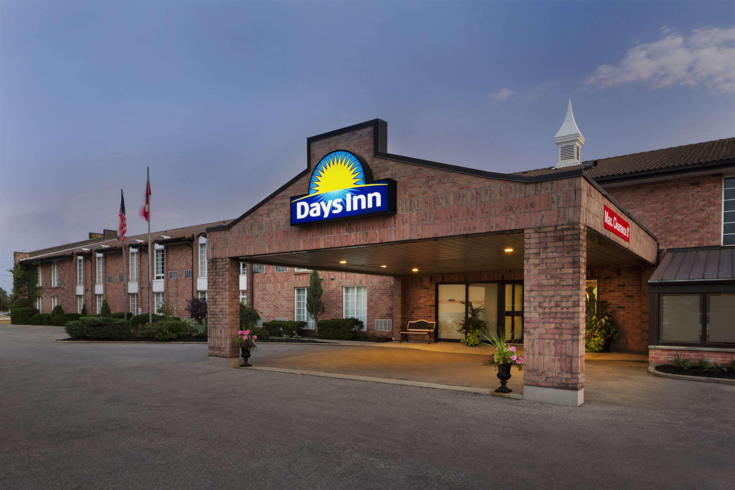 Days Inn By Wyndham Brantford Buitenkant foto