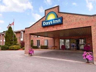 Days Inn By Wyndham Brantford Buitenkant foto